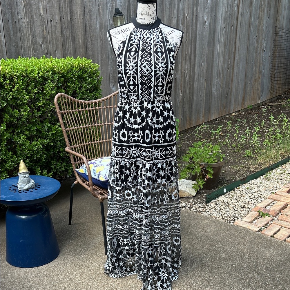 VENUS Black and White Halter Maxi Dress